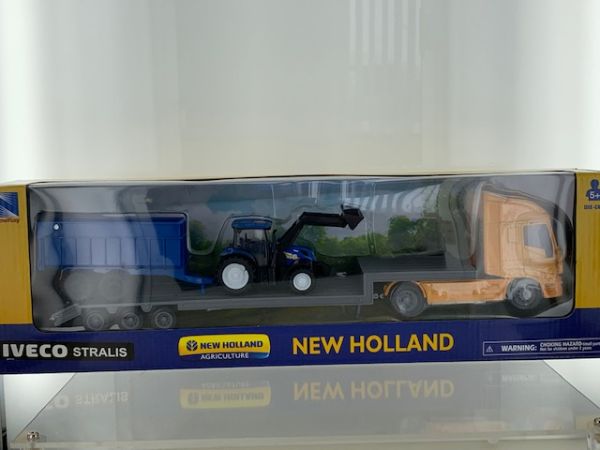 NEW16143B - IVECO Stralis 4x2 avec porte engins et tracteur remorque NEW HOLLAND - 1