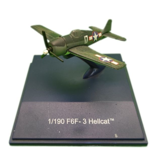 NEW18110E - Avion militaire F6F-3 Hellcat - 1