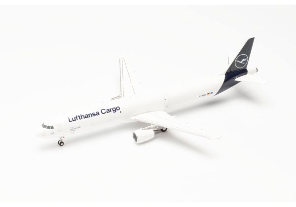 HER572439 - AIRBUS A321P2F Lufthansa Cargo Hello Europe - 1