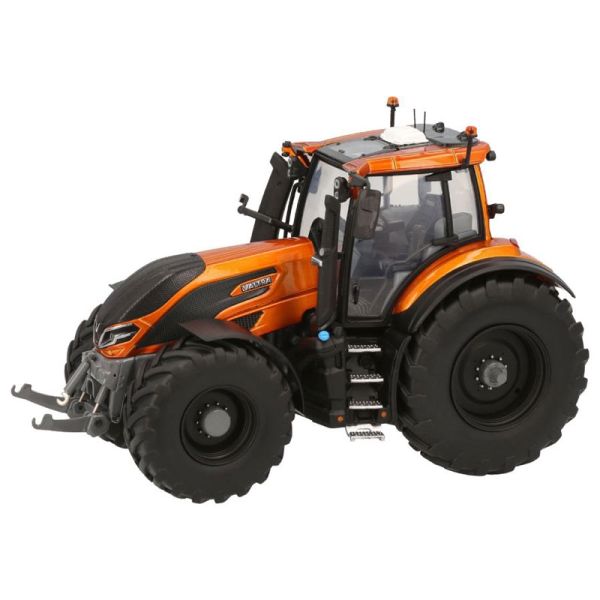 UH6726 - VALTRA Q305 Burnt Orange - Limité à 1000ex. - 1