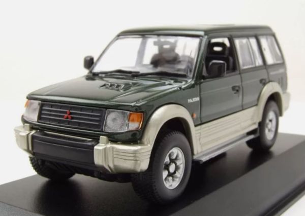 MXC940163471 - MITSUBISHI Pajero LWB 1991 Vert métallique - 1