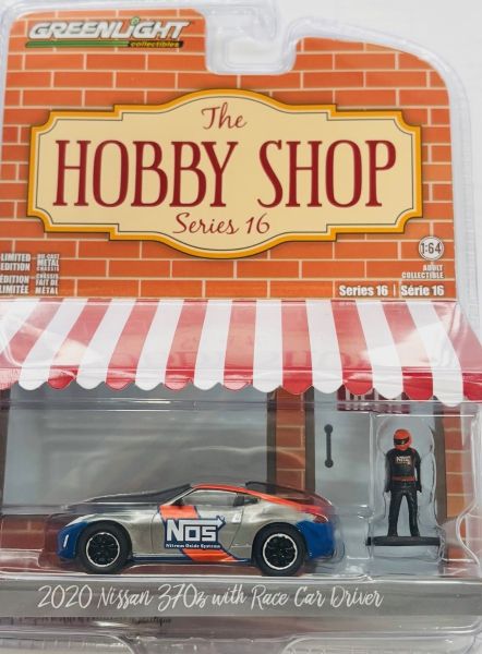 GREEN97160-F-GRIS - NISSAN 370Z 2020 Gris avec pilote de la série THE HOBBY SHOP sous blister - 1