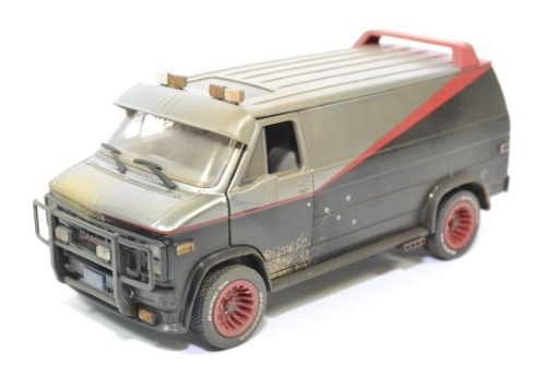 GREEN84112 - GMC Vandura 1983 l'Agence Tous Risques The A-Team (1983-1987) version salie et impactes de balles - 1