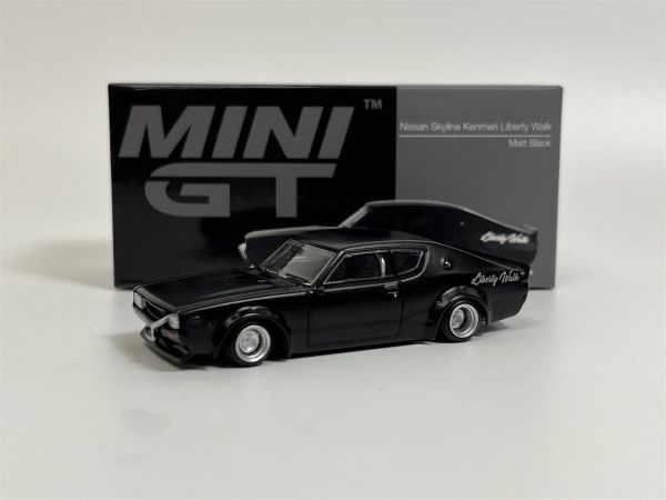 MGT00655-R - NISSAN Skyline Kenmeri Liberté Promener Noir Matt - 1