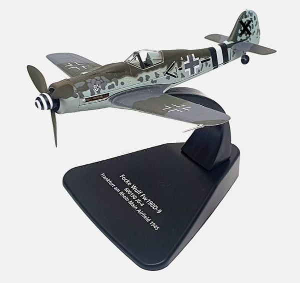 OXFAC113S - FOCKE Wulf FW190D-9 - Airfield 1945 - 600150 JG-4 – Frankfurrt am Rhein-main - 1