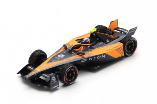 SPAS6541 - NEOM McLAREN Formula E Team #5 Formule E Saison 10 2023-2024 Jake Hughes - 1