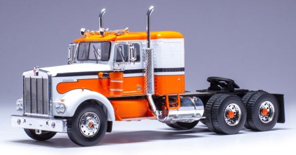 IXOTR203.22 - KENWORTH W 925 6x4 1970 Orange et blanc - 1