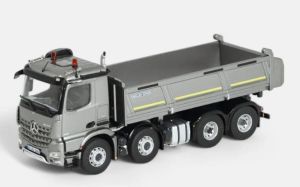 NZG1066/55 - MERCEDES-BENZ Arocs 8x4 benne MEILLER Gris argenté métallique