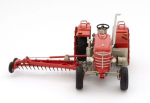 Maquette tracteur Kubota M135GX (échelle 1:32)
