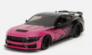 JAD35197 - FORD Mustang Dark Horse 2024 Noir et Rose - PINK SLIPS