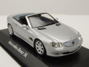 MXC940031030 - MERCEDES SL-Klasse R230 2001 Argent métallique