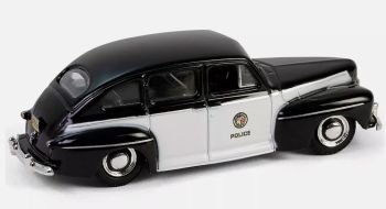 GREEN43040-A - FORD Fordor 1947 de la série HOT PURSUIT sous blister