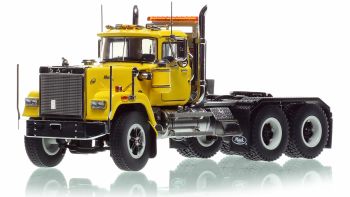 HHR138G-2 - MACK Superliner Heavy Spec avec essieux tandem Jaune