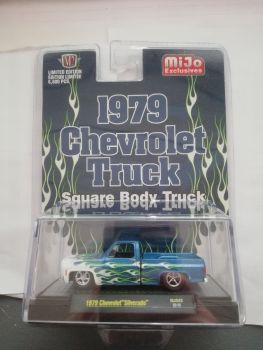 M2M-31500MJS42 - CHEVROLET Silverado 1979 bleu et blanc ghost flames